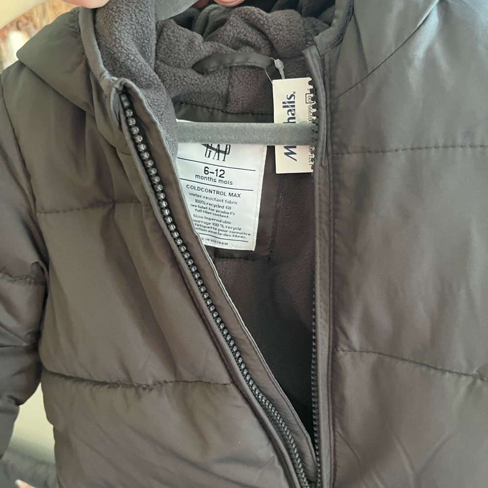GAP Charcoal Hooded Puffer Jacket - Picture 3 of 7